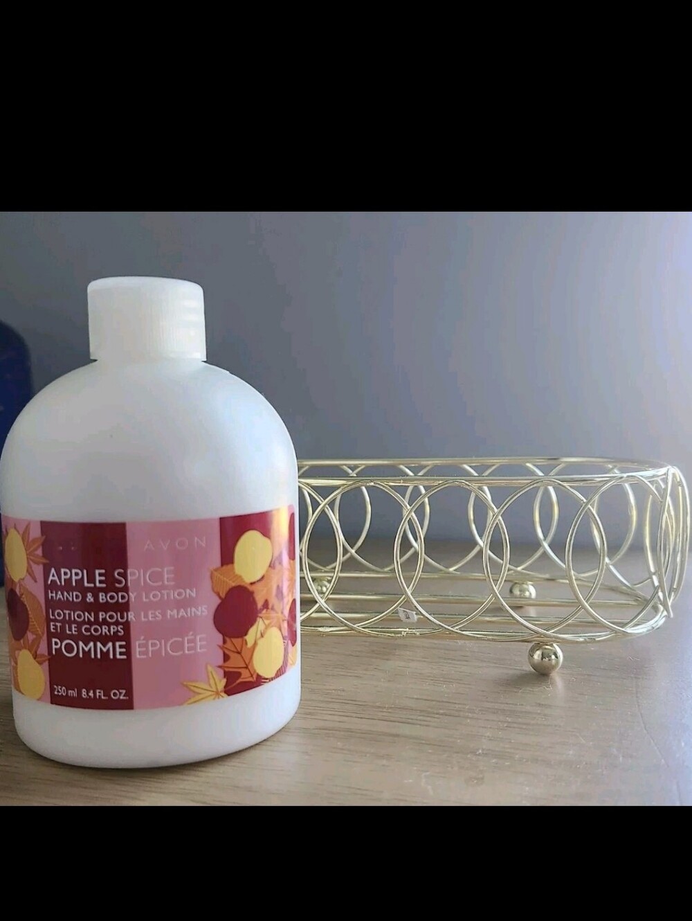 New Discontinued Avon Apple Spice Hand & Body Lotion 8.4 FL OZ With Gold Holder